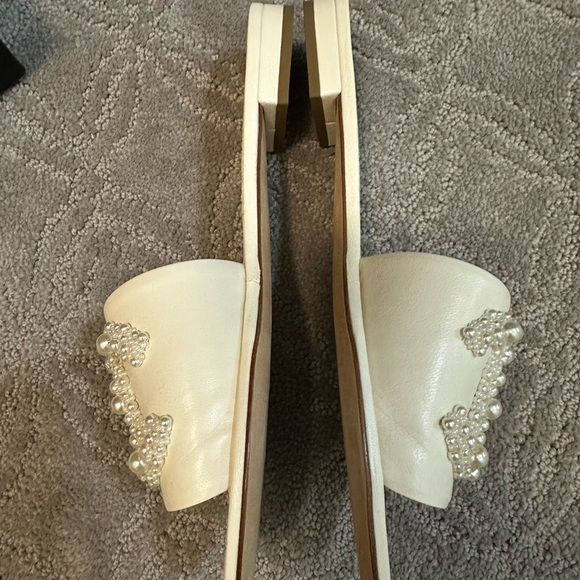 CHANEL Ivory Pearl Embellished Sandals - Picture 2 of 6
